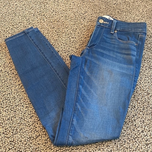 Abercrombie & Fitch Jean Legging Size 0R Denim in Like New Condition - Picture 1 of 9
